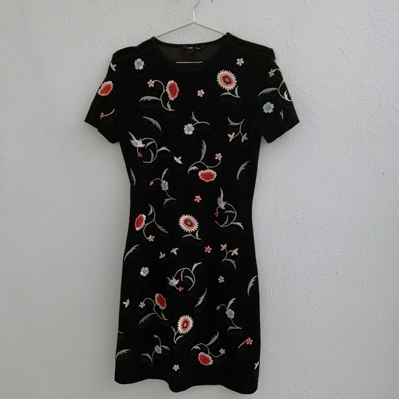 Vivienne Tam Dresses & Skirts - Vivienne Tam velvet embroidered mini dress🌷